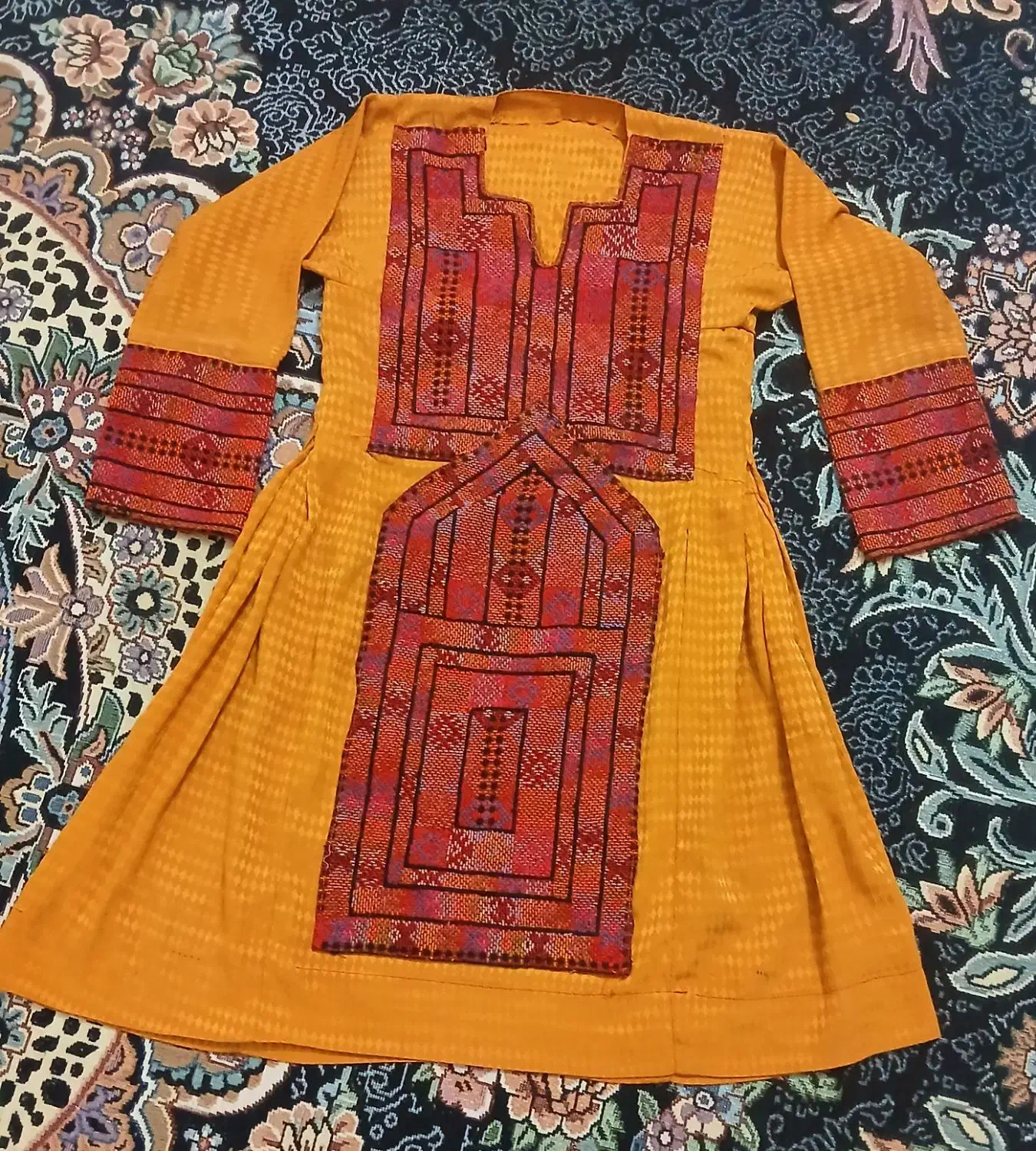 لباس کودک|لباس|زارچ, |دیوار