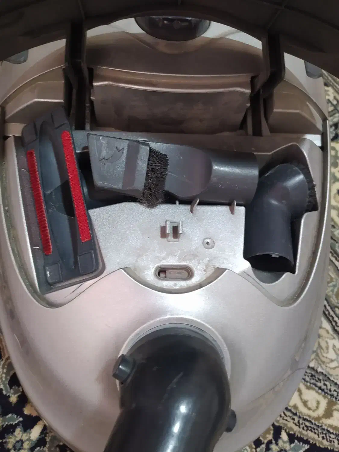 جاروبرقی|جاروبرقی، جارو شارژی، بخارشو|گلبهار, شهر جدید گلبهار|دیوار