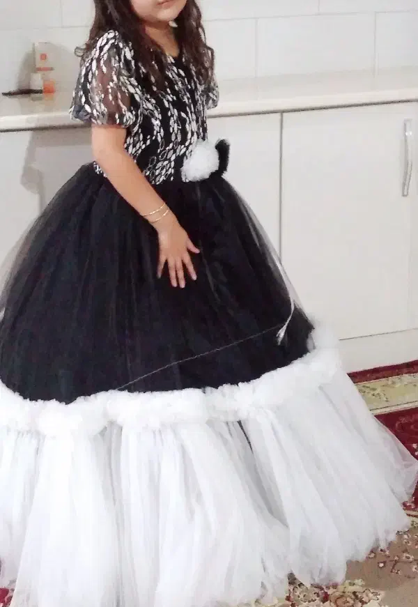 لباس مجلسی|لباس|پارسآباد, |دیوار