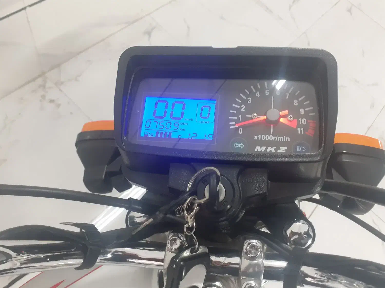 موتور سیکلت ساوین 150  در حد مدارک تکمیل|موتورسیکلت|بروجرد, |دیوار