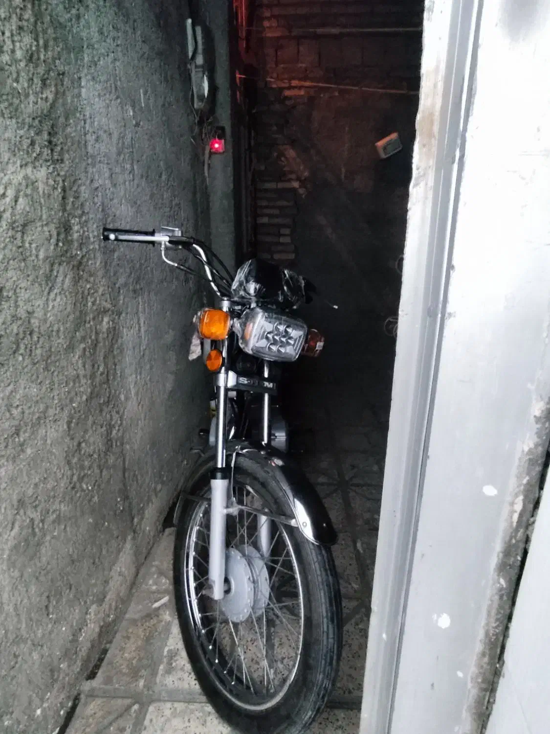 امجد ۱۲۵ccمدل۹۲ رخ دحد ۹۸|موتورسیکلت|مشهد, شهید قربانی|دیوار