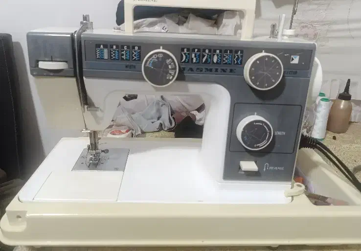 چرخ خیاطی ژانومه|چرخ خیاطی و ریسندگی|گلپایگان, |دیوار