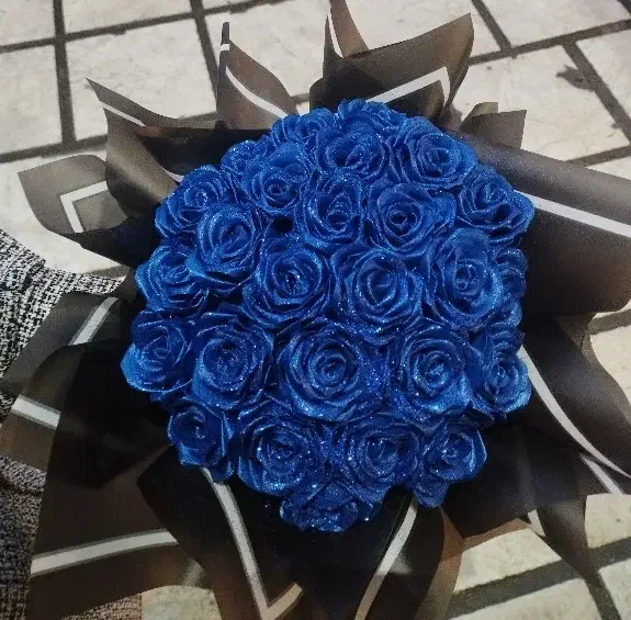 دسته گل و باکس روبانی|گل مصنوعی|الیگودرز, |دیوار