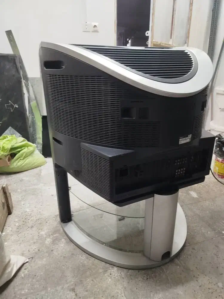 تلویزیون سونی ۲۹ اینچ با میز فابریک|تلویزیون و پروژکتور|تهران, سازمان برنامه شمالی|دیوار