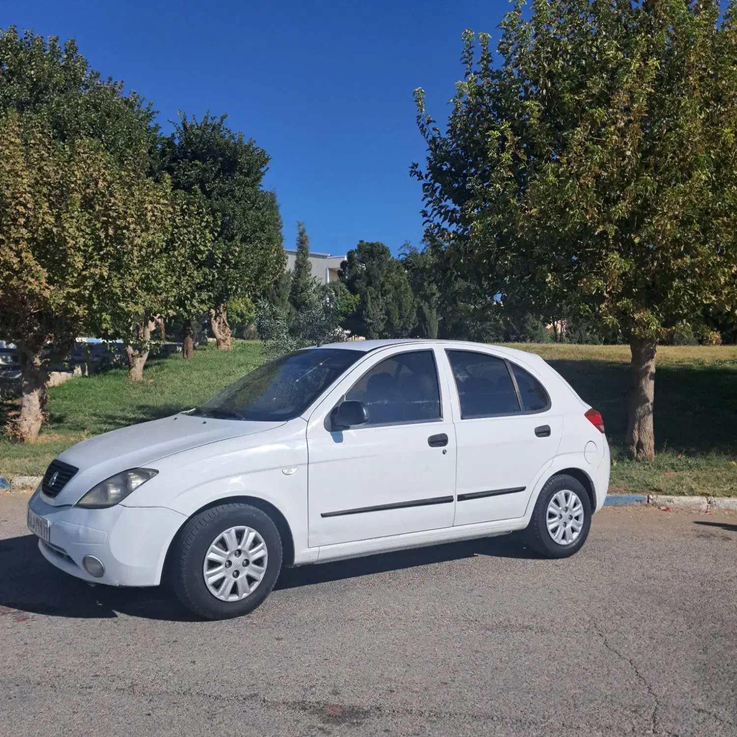 تیبا ۲ خونگی خشک ۹۸ شاسی پلمپ|خودرو سواری و وانت|خرم‌آباد, |دیوار