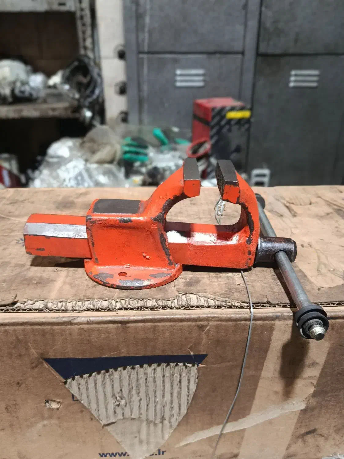 گیره رومیزی نو|ابزارآلات|قم, ولیعصر|دیوار