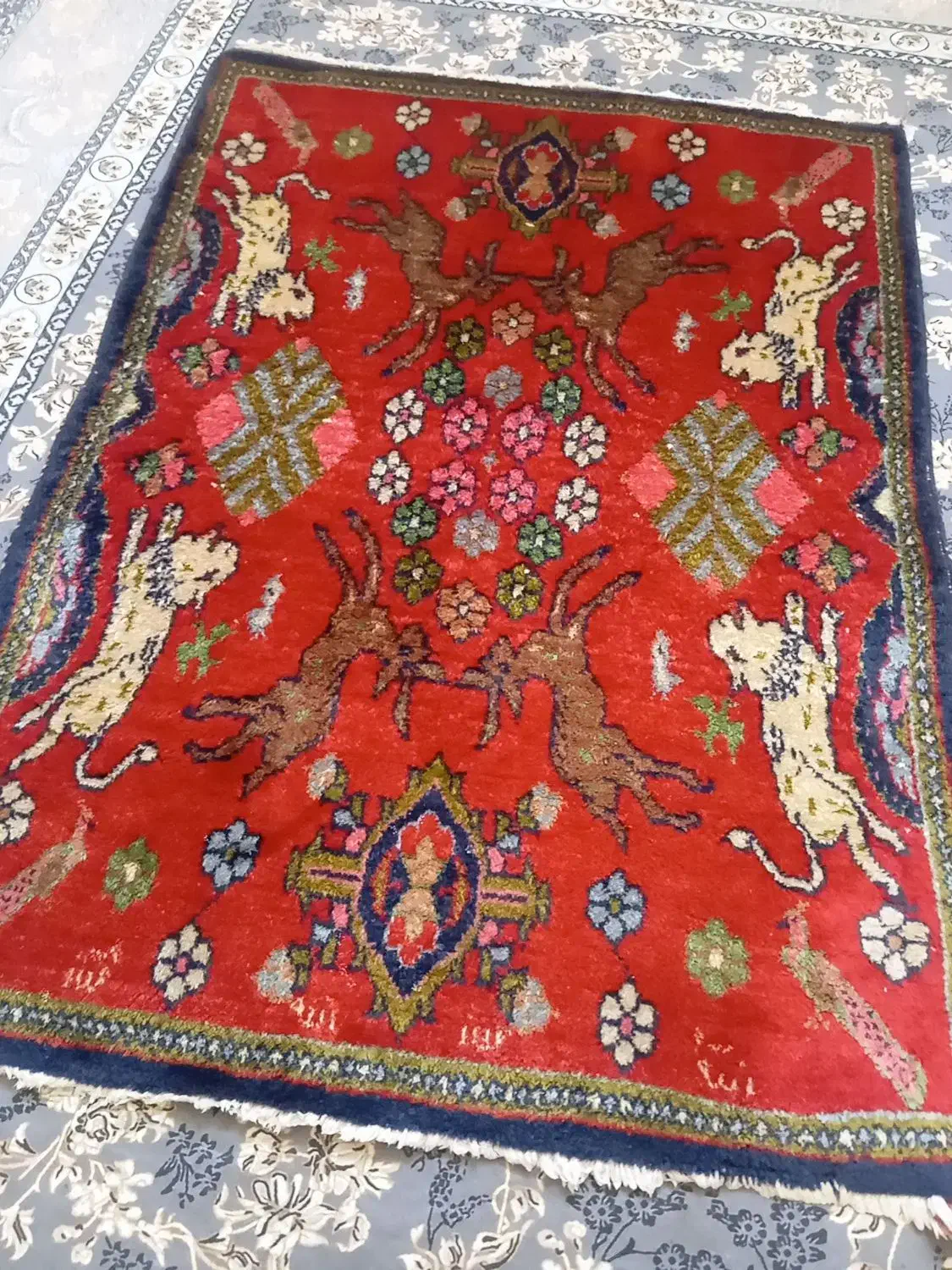 قالیچه از پش یک قرن خدمت داره با یک عدد خورجین|فرش|اصفهان, شاه پسند|دیوار