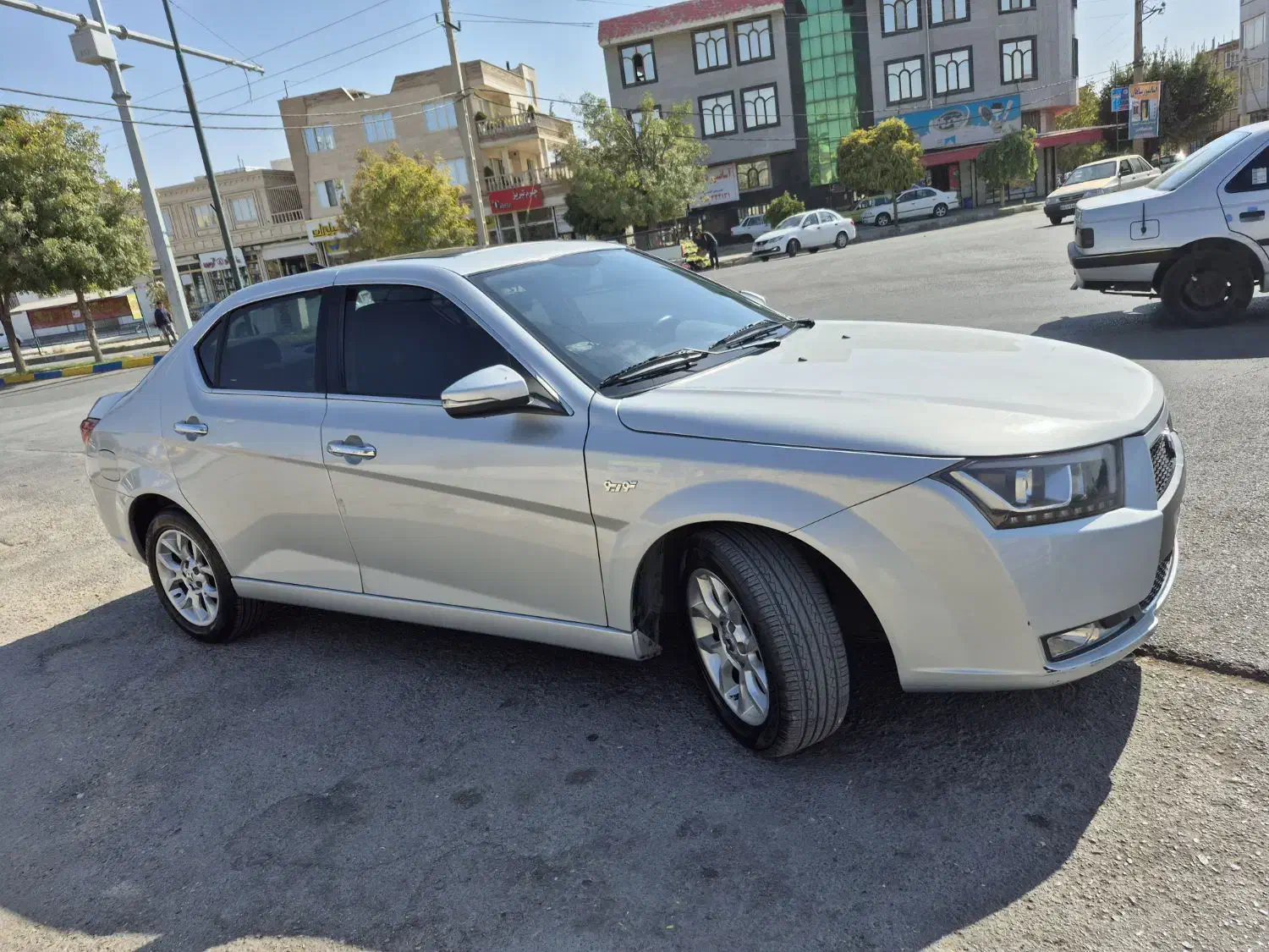 دنا پلاس توربو اتومات نقره ای ۹۹|خودرو سواری و وانت|اسلامآباد غرب, |دیوار