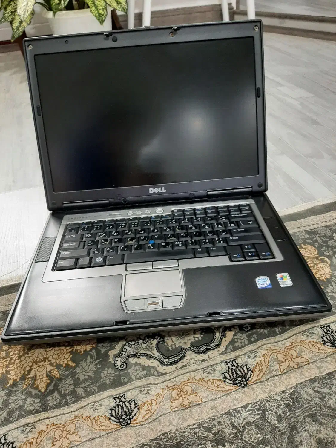 لپ تاپ دل سالم|رایانه همراه|لاهیجان, شیشه گران|دیوار