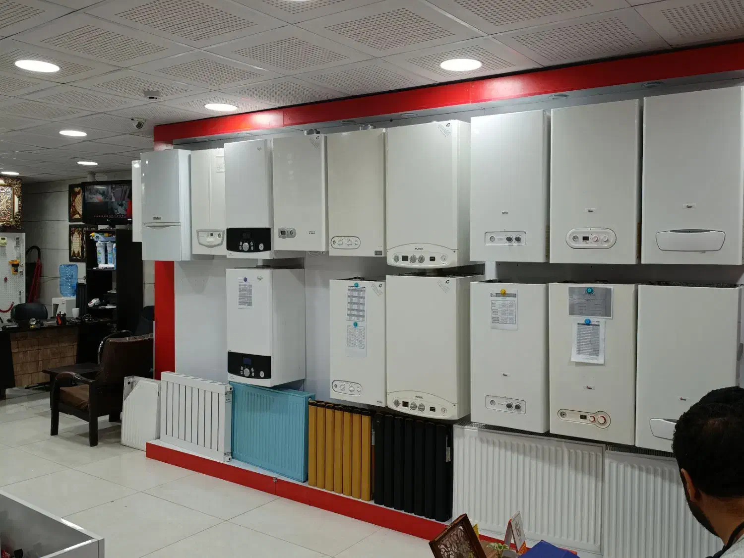 شوفاژ پکیج رادیاتور بوتان و ایران رادیاتور|آبگرمکن، پکیج، شوفاژ|شیراز, آبیاری|دیوار