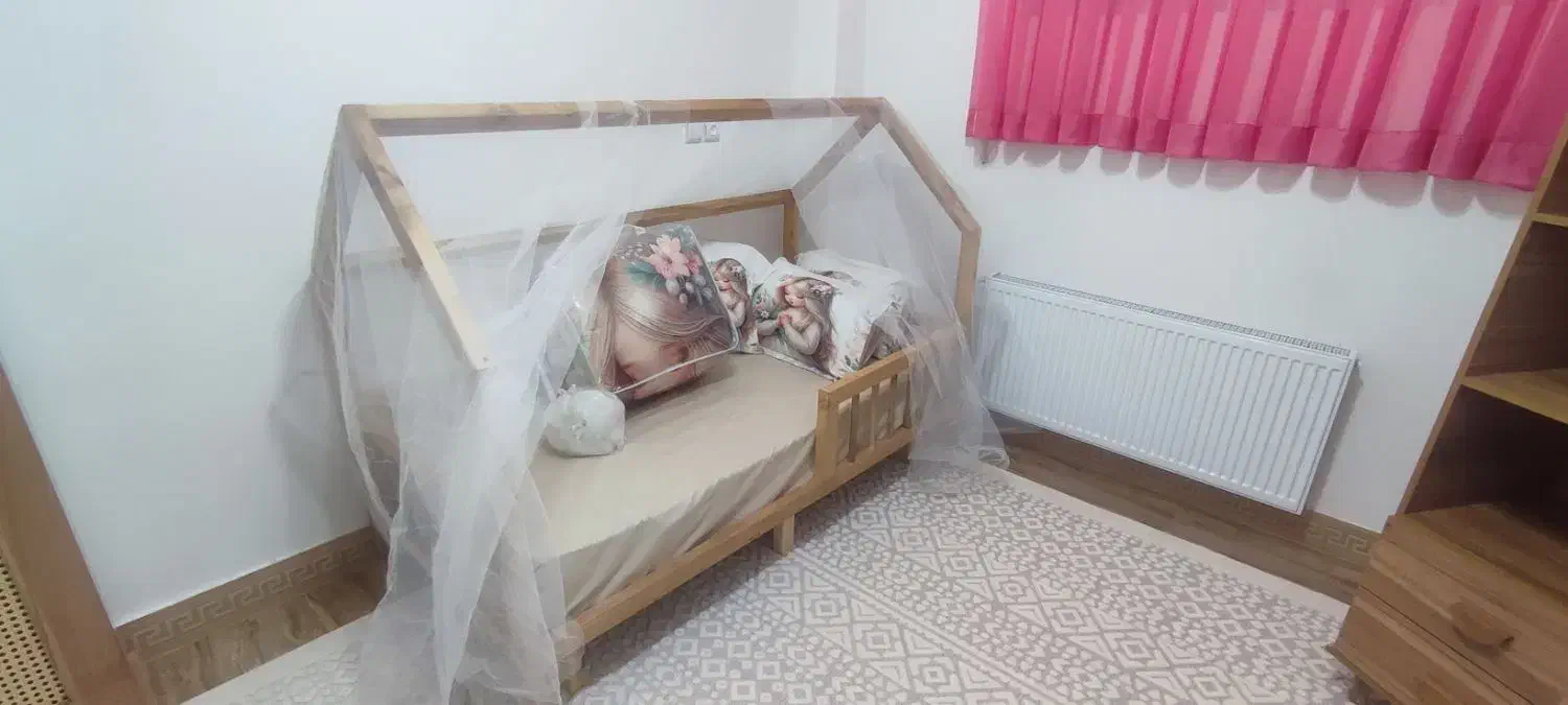 سیسمونی کودک|تخت و صندلی بچه|مبارکه, |دیوار