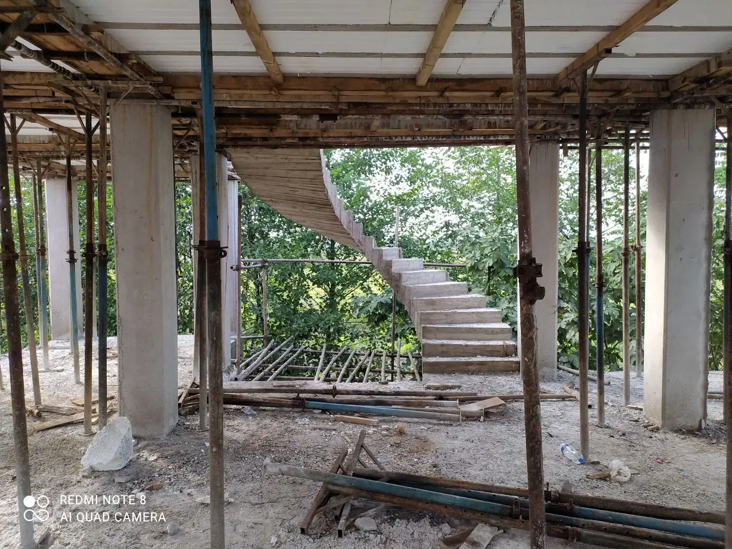 پله گرد .پله پیچ .پله مارپیچ|خدمات پیشه و مهارت|رشت, استقامت ۱|دیوار