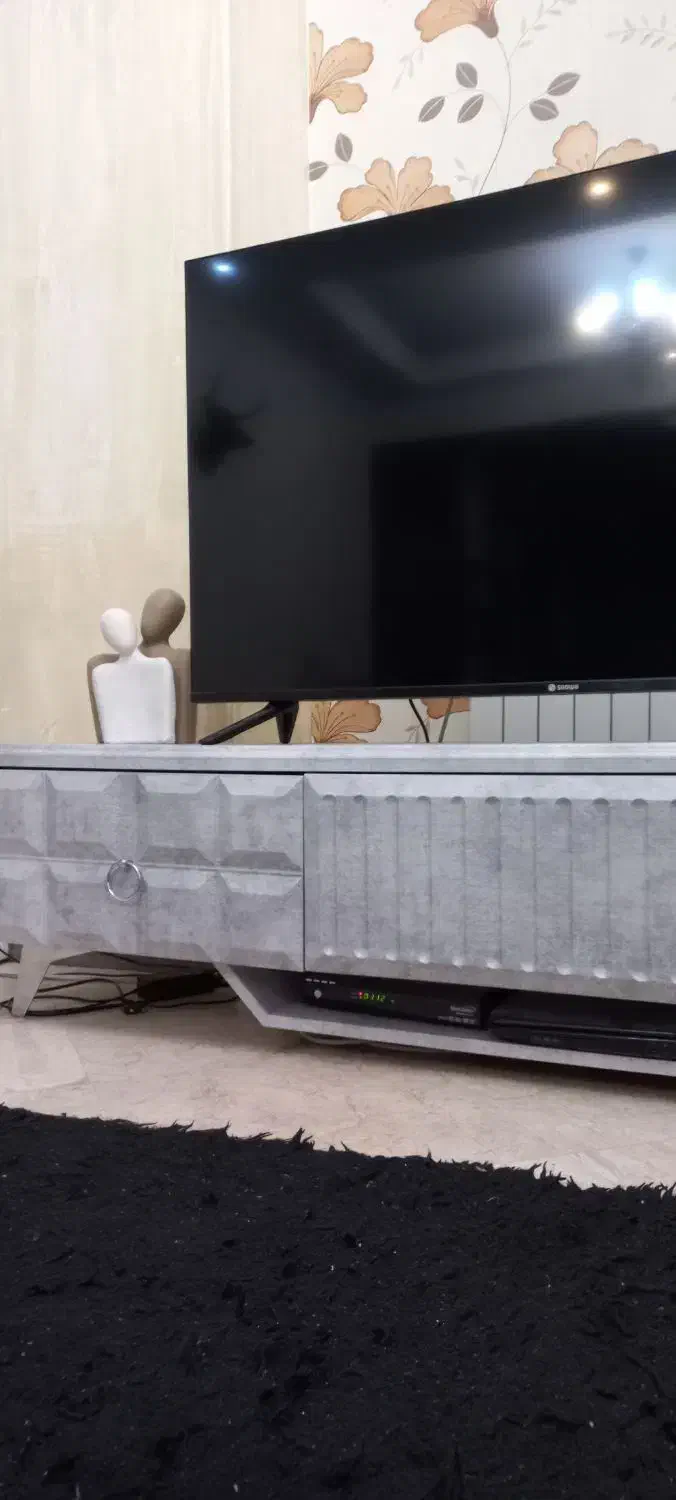 زیر تلویزیون|میز تلویزیون|تهران, منیریه|دیوار
