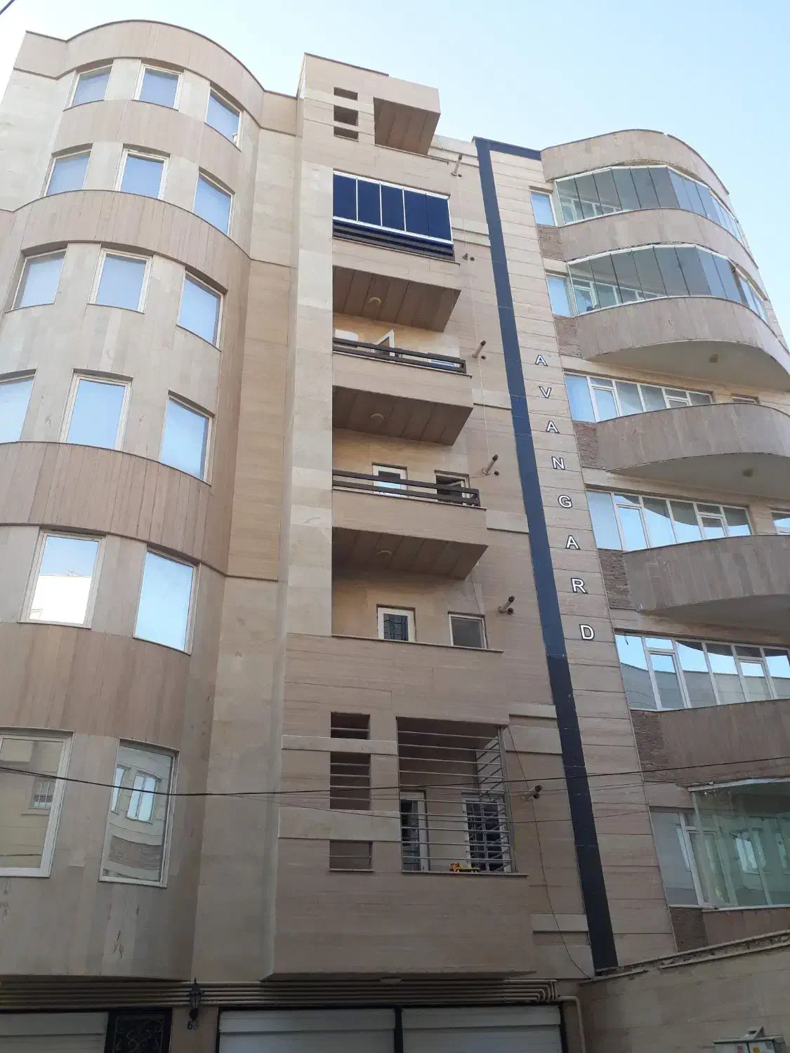 اورژانس  شیشه سکوریت وپنجره یوپی وی س|خدمات پیشه و مهارت|اردبیل, |دیوار