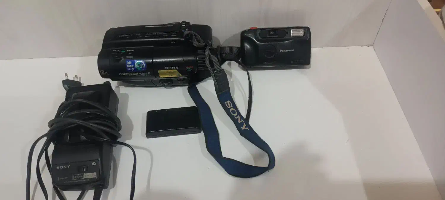 سلام یک عدوربینه فیلم برداری سونی|دوربین عکاسی و فیلم‌برداری|کرمان, |دیوار