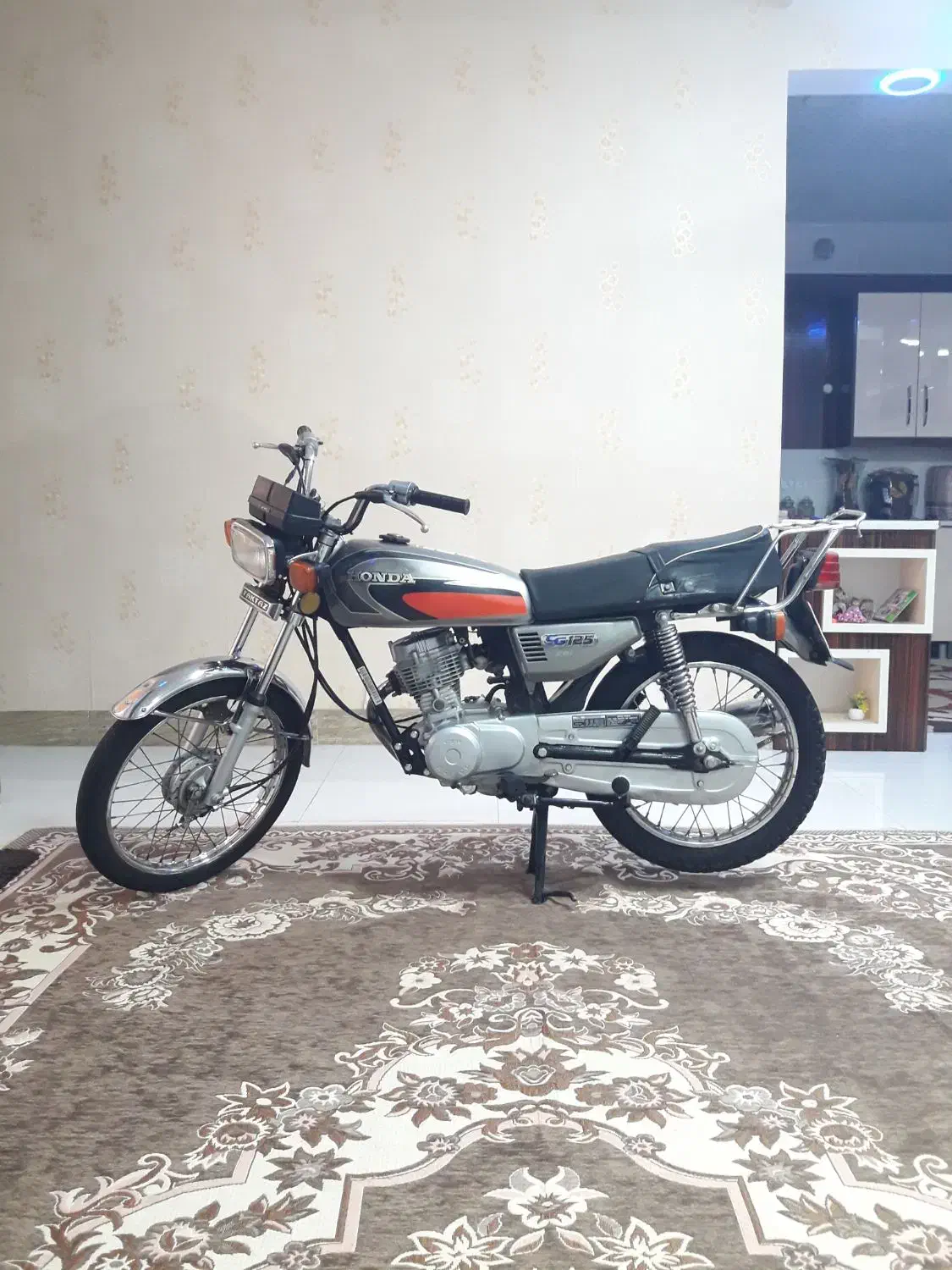 موتورسیکلت کثیر۱۲۵درحدصفرباکارت سوخت|موتورسیکلت|اهواز, شریعتی جنوبی|دیوار