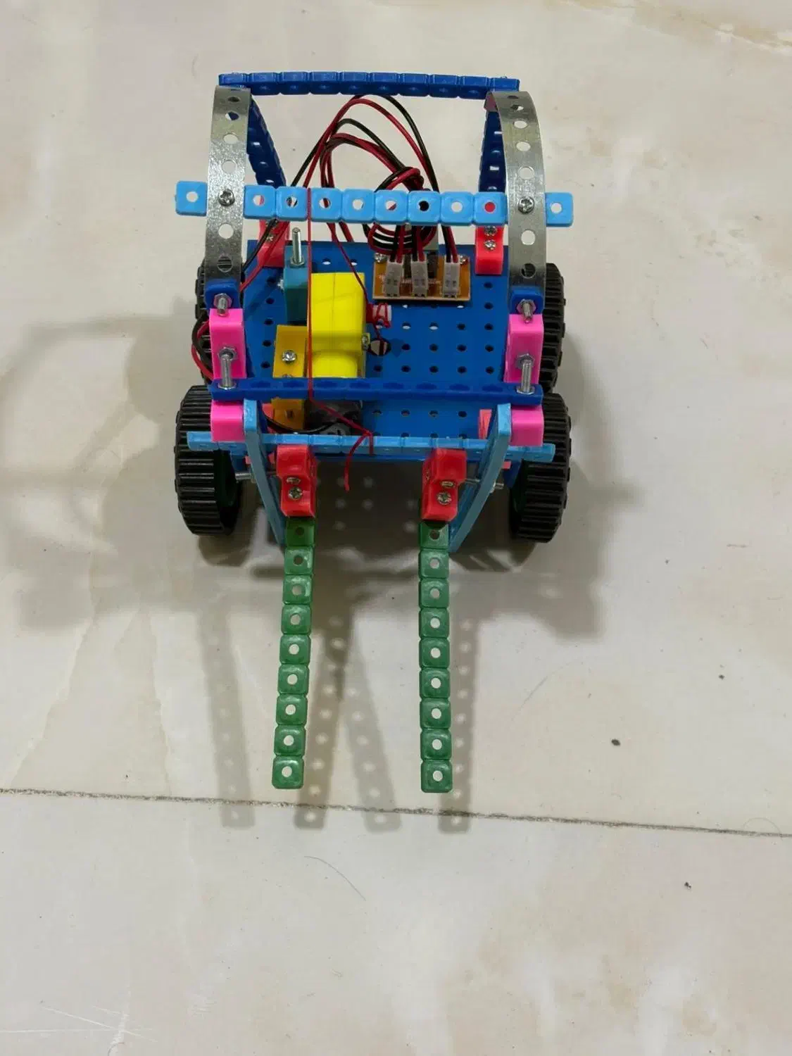 اموزش رباتیک ویژه کودکان و نوجوانان|خدمات آموزشی|اهواز, زیتون کارمندی|دیوار