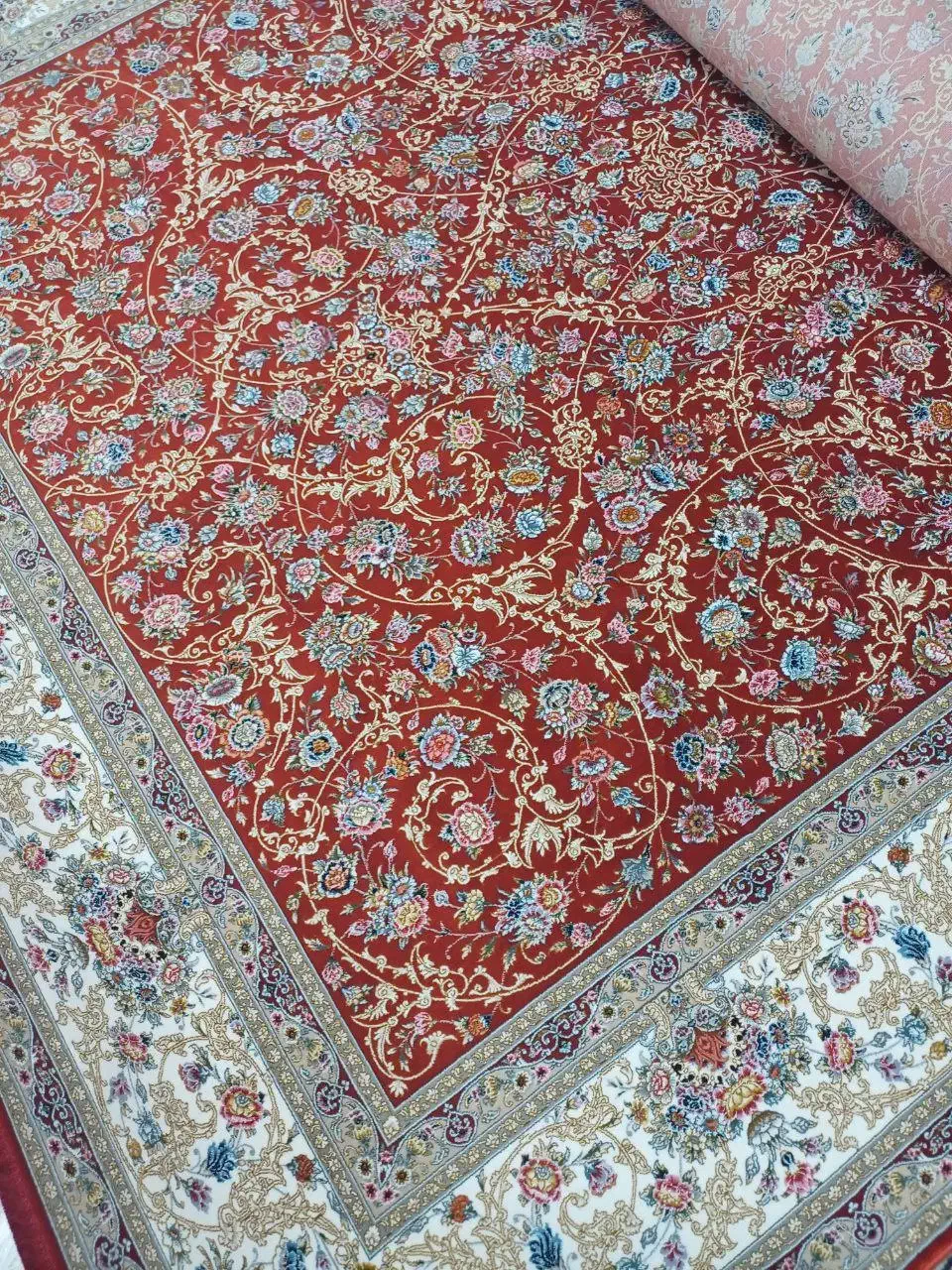 فرش کلاسیک و مدرن با قیمت شگفت انگیز|فرش|پیرانشهر, |دیوار