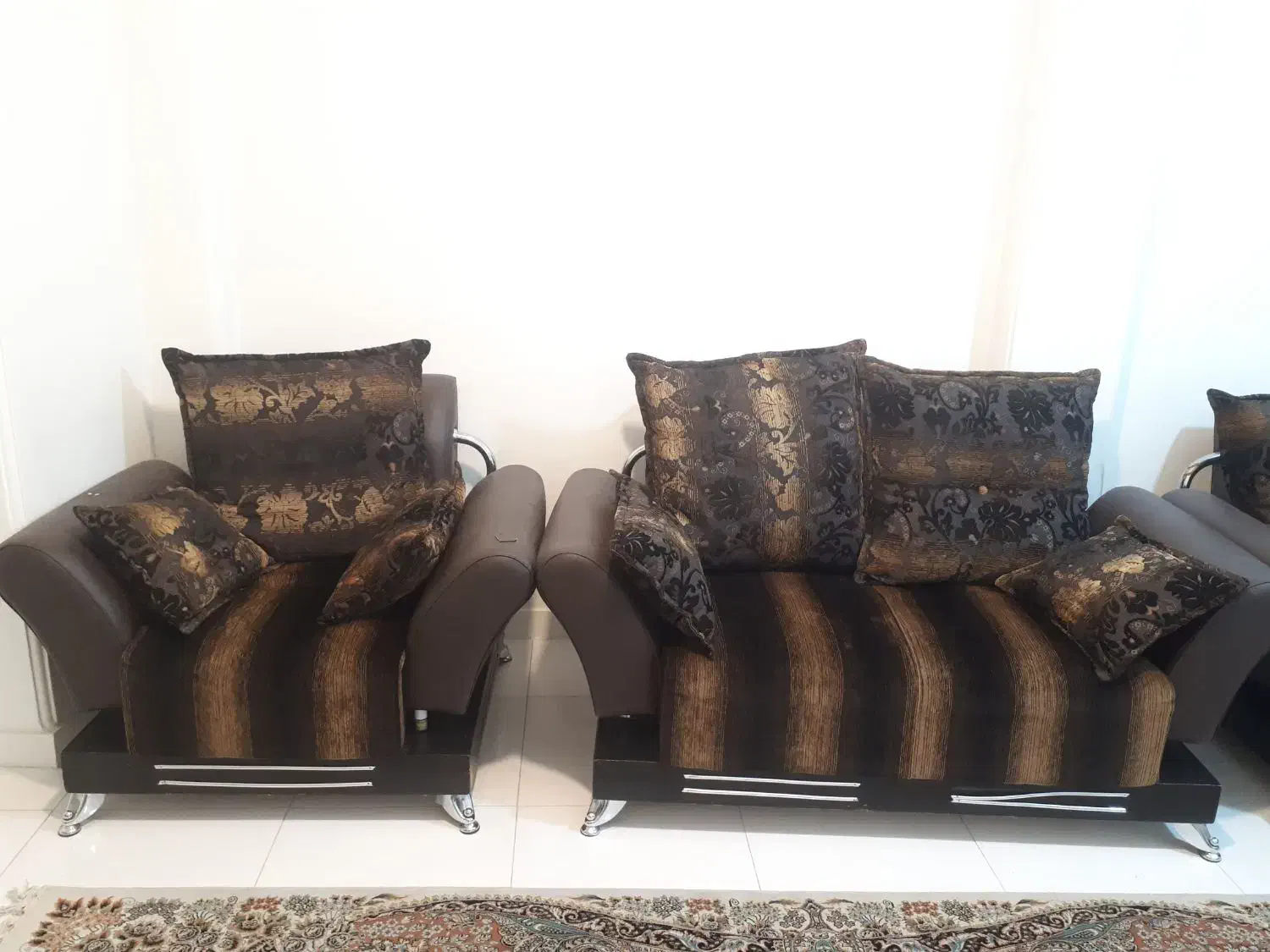 فروش فرش شش متری و مبل و میز نهارخوری و میز آرایش|مبلمان خانگی و میز عسلی|تهران, جنت‌آباد مرکزی|دیوار