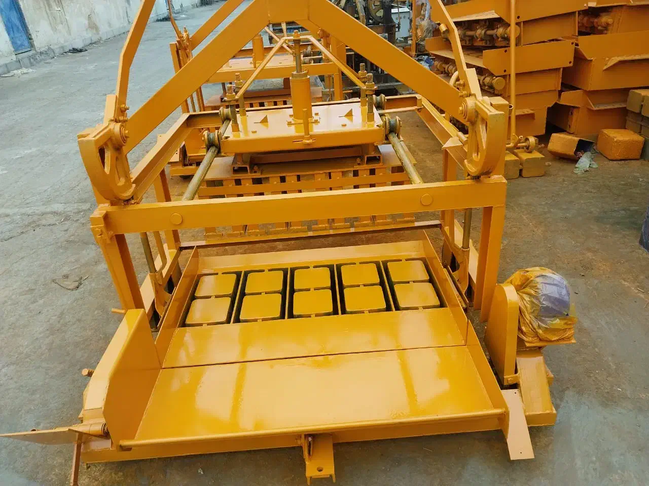 جدول زن سیلو داربلوک زن|ماشین‌آلات صنعتی|برخوار, |دیوار