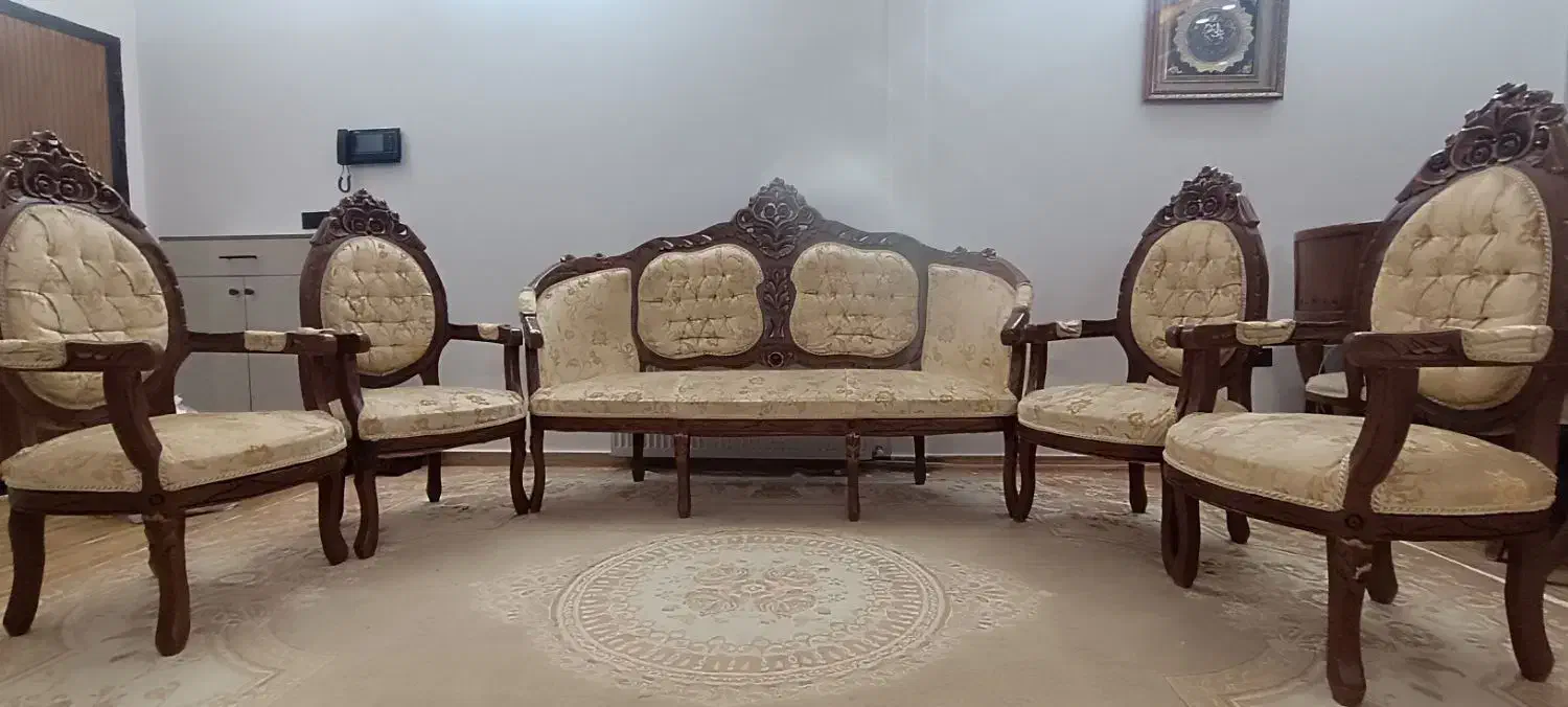 مبل سلطنتی|مبلمان خانگی و میز عسلی|تربت‌حیدریه, قائم|دیوار