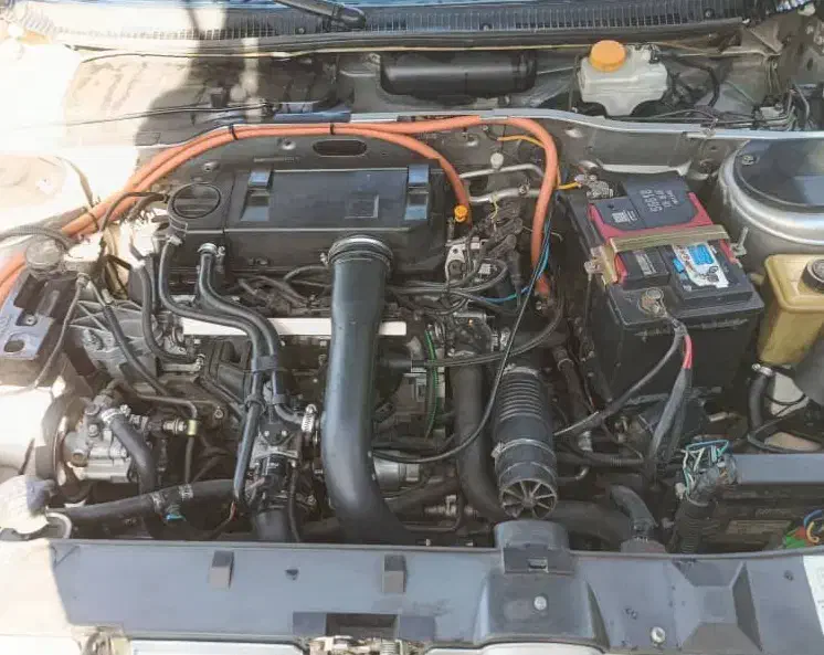 پژو ۴۰۵ نقره ای|خودرو سواری و وانت|اندیمشک, |دیوار