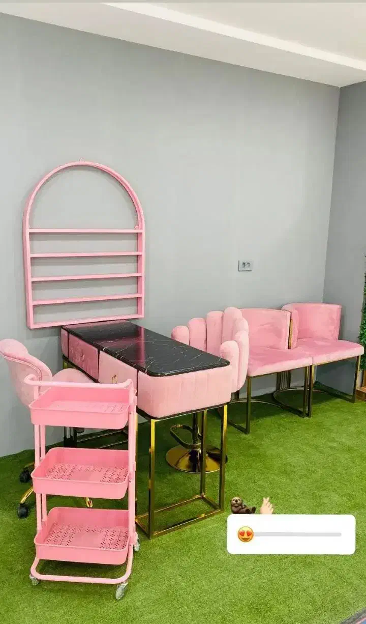 تجیزات آرایشگاه اینه میز ناخن|آرایشگاه و سالنهای زیبایی|تهران, خلازیر|دیوار