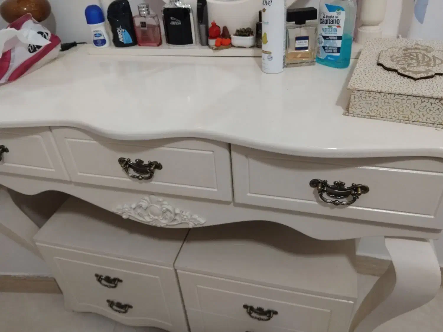 سرویس خواب همراه دو عدد پاتختی،کنسول و آینه|تخت و سرویس خواب|رشت, لاکانی|دیوار