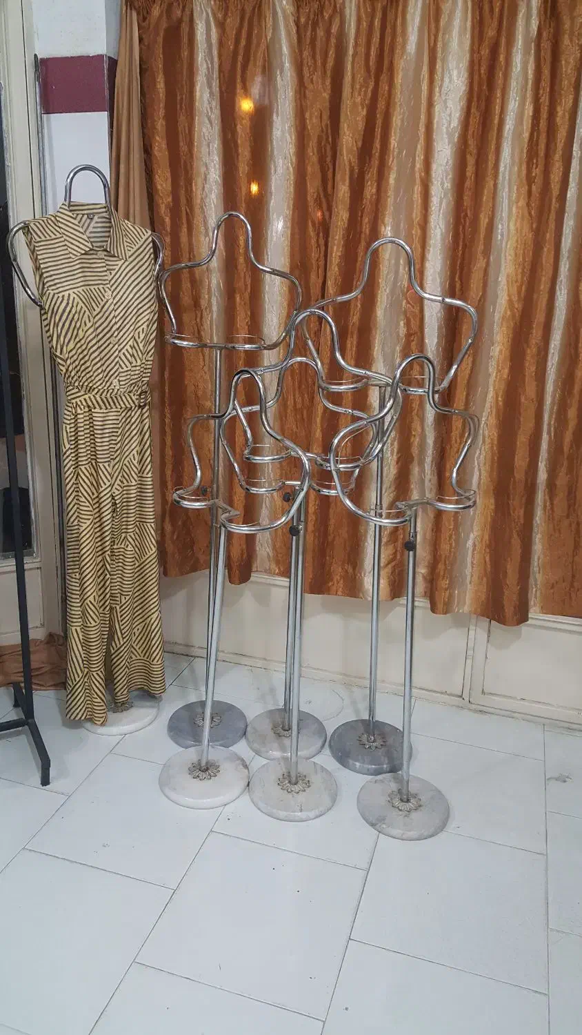 مانکن فلزی زنانه درحد نو|فروشگاه و مغازه|زنجان, |دیوار