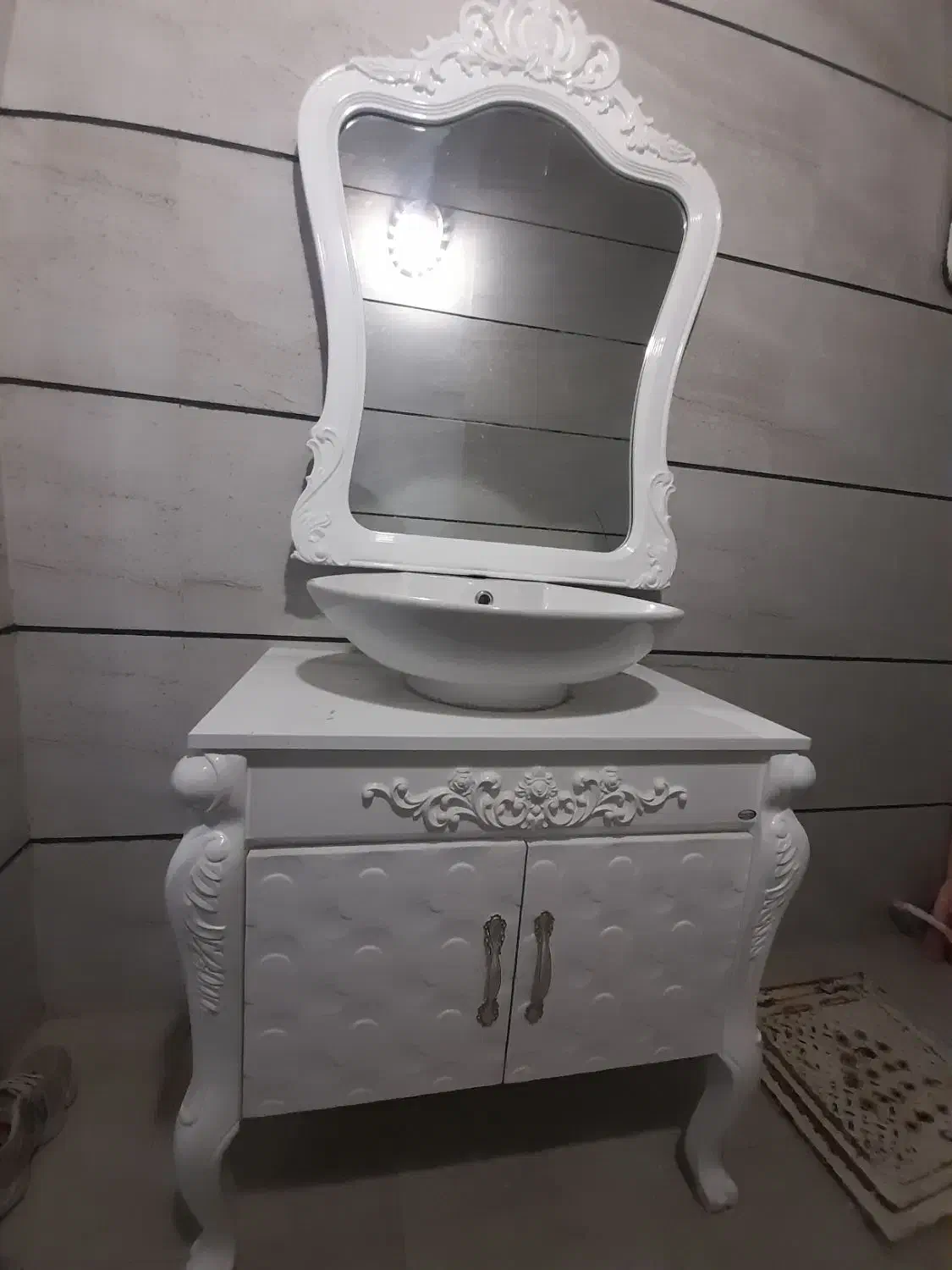 روشویی|لوازم سرویس بهداشتی|همدان, |دیوار