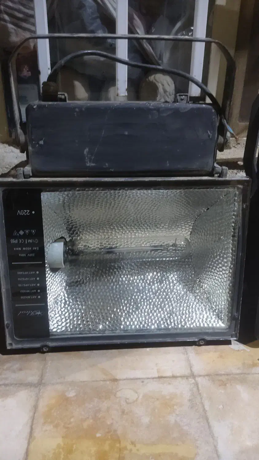 پرژکتور ۴۰۰ وات و۲۵۰ وات پر نور|لامپ و چراغ|شیراز, پودنک|دیوار