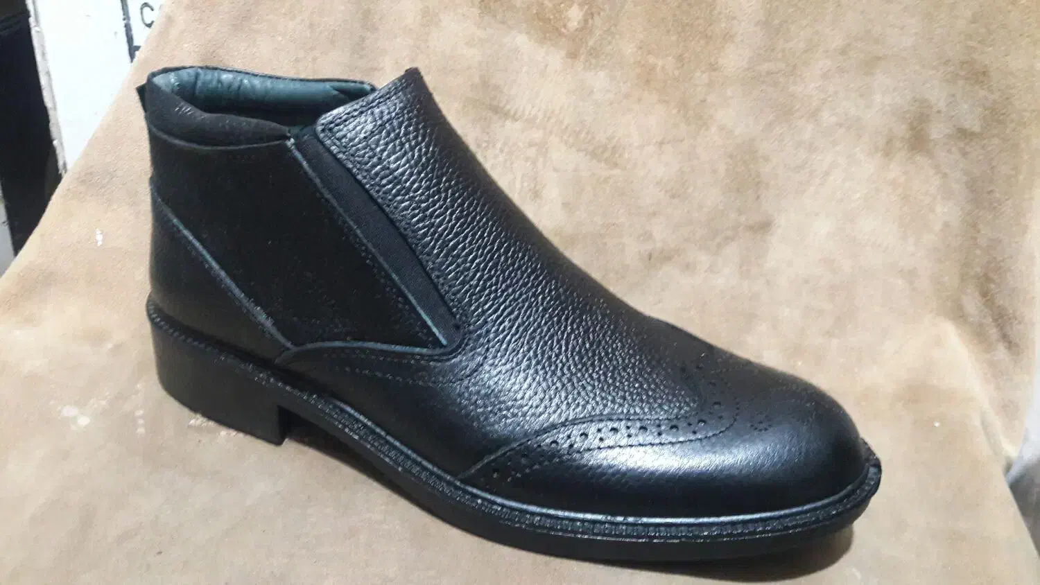 نیم بوت هشترگ چرم گاوی 40.43.مانده عسلی هم 41 دارم|کیف، کفش، کمربند|تبریز, |دیوار