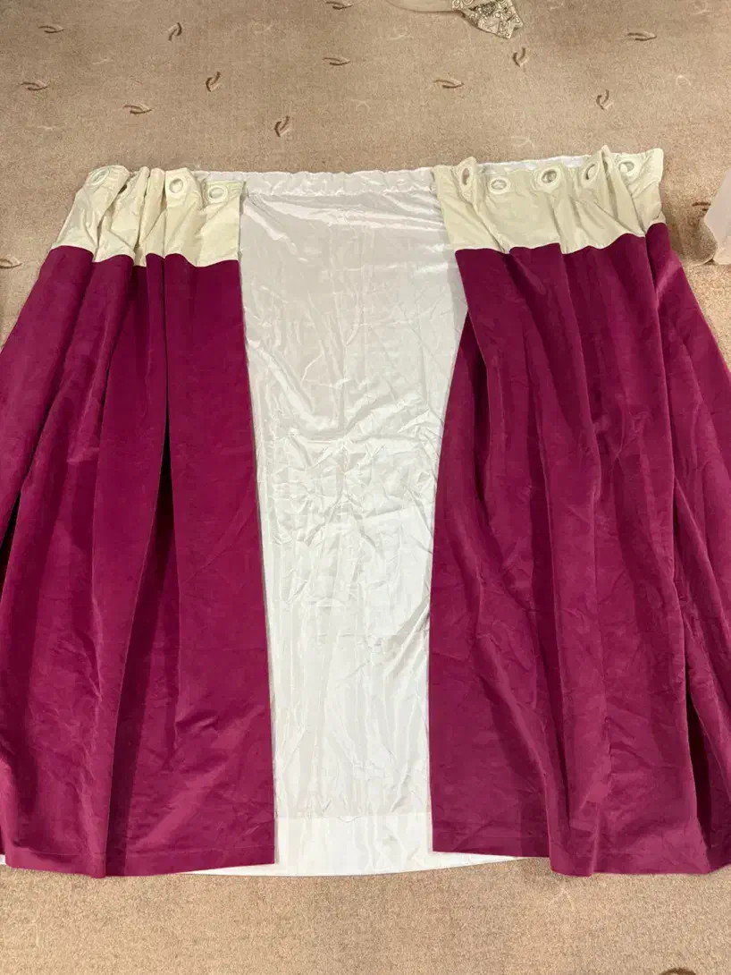 پرده مخمل جنس خارجی کیفیت عالی|پرده، رانر، رومیزی|مشهد, حسین‌آباد|دیوار