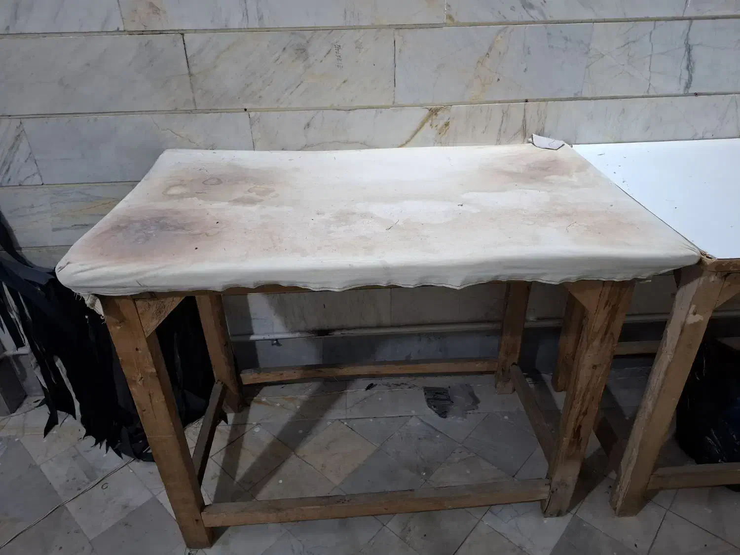 چرخ دکمه و ۲عدد میز اتو و ۲عدد نیمکت|چرخ خیاطی و ریسندگی|قرچک, باقرآباد|دیوار