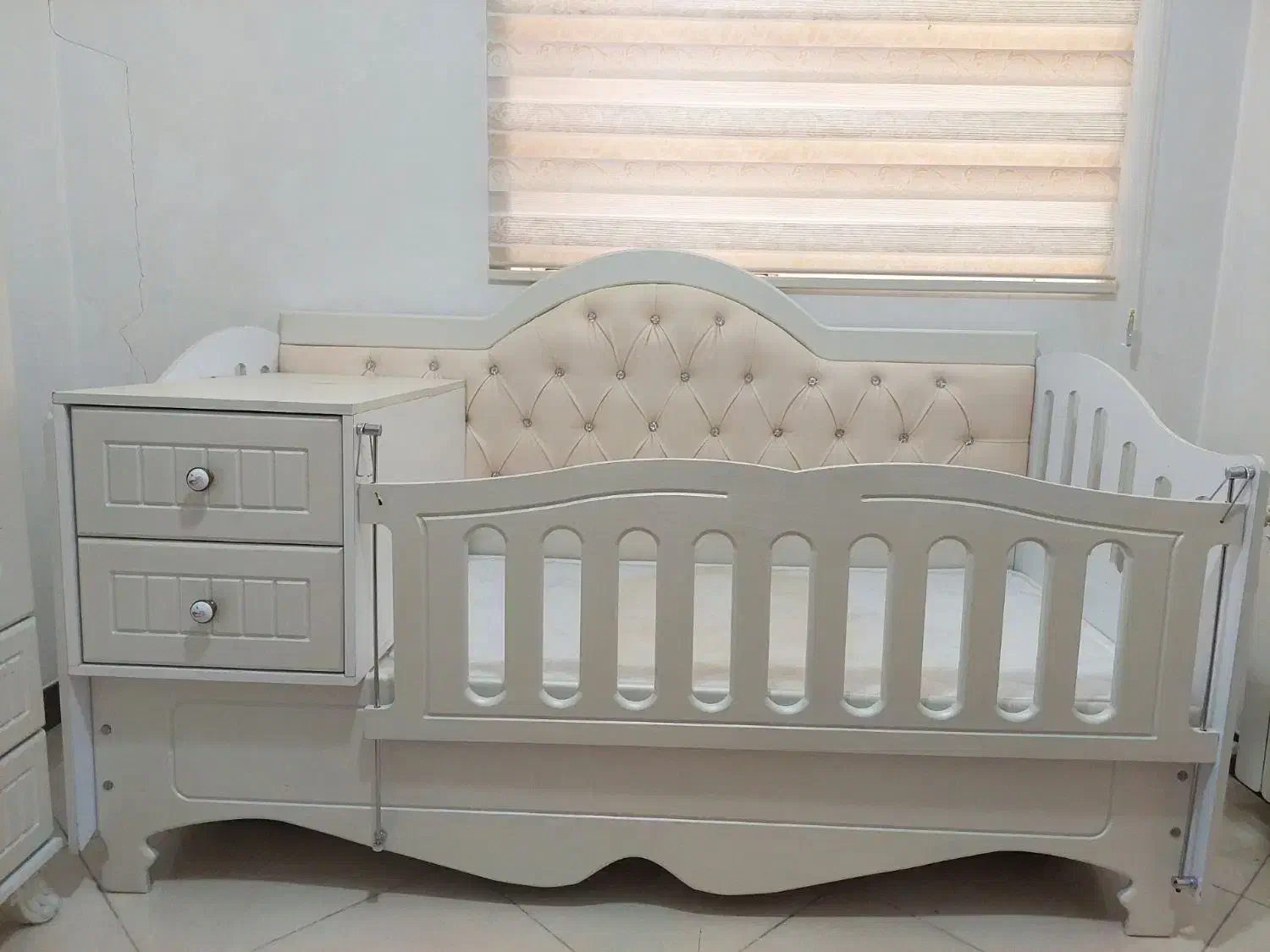 تخت خواب کودک ونوجوان|تخت و سرویس خواب|تهران, تختی|دیوار