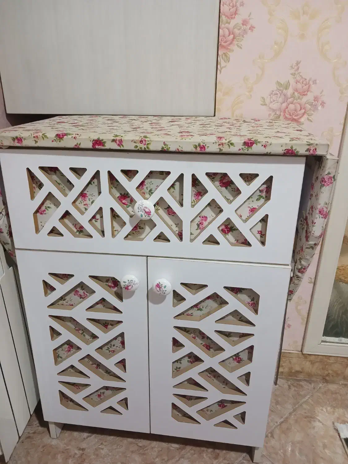 میز اتو کمد دار|اتو و لوازم اتو|تهران, شادآباد|دیوار