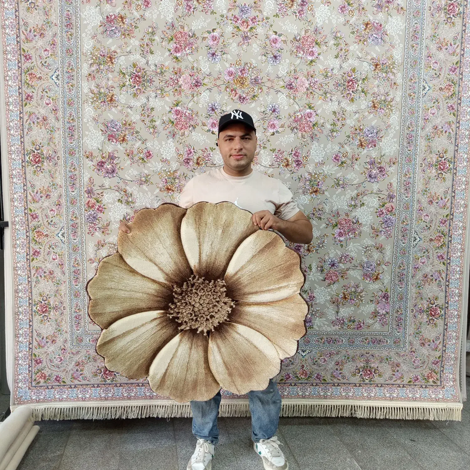 فرش گرد آکبند|فرش|قدس, شهر‌قدس|دیوار