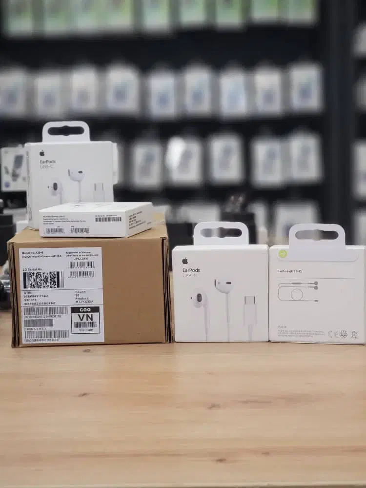 همکار اقا در فروشگاه موبایل|استخدام بازاریابی و فروش|زنجان, |دیوار