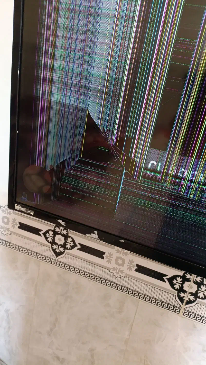 فروش تلویزیون شکسته|تلویزیون و پروژکتور|بندر کنگان, |دیوار