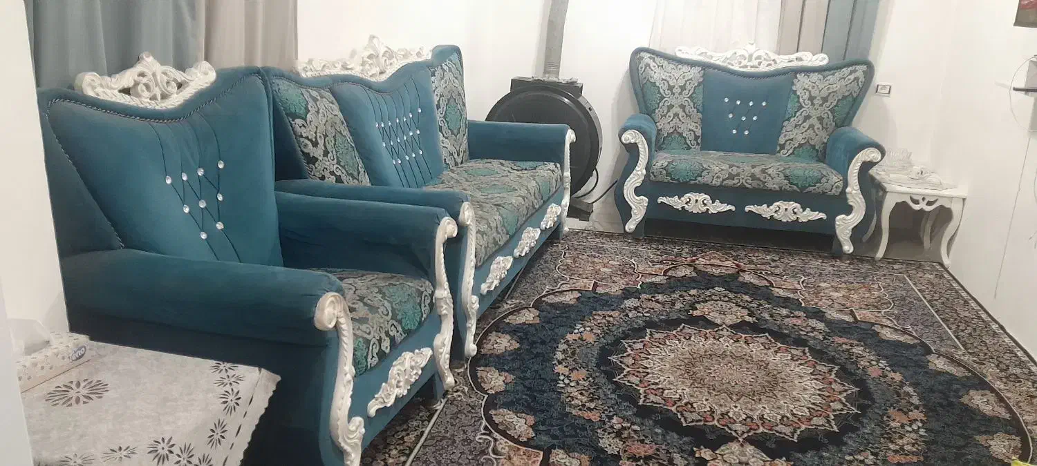 مبل در حد نو|مبلمان خانگی و میز عسلی|رشت, شهرک آیت الله منتظری|دیوار