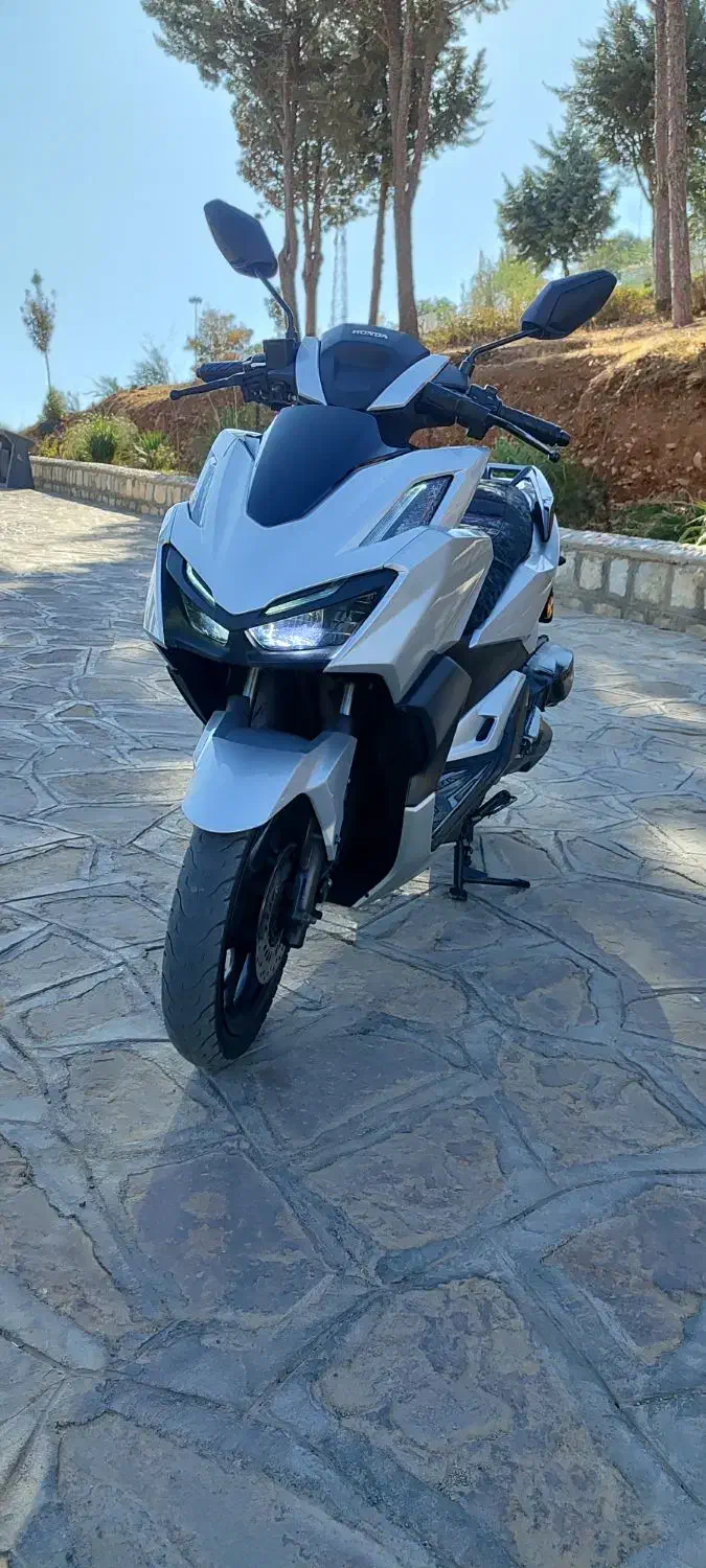 واریو cc۱۷۰ کبیر|موتورسیکلت|بروجرد, |دیوار