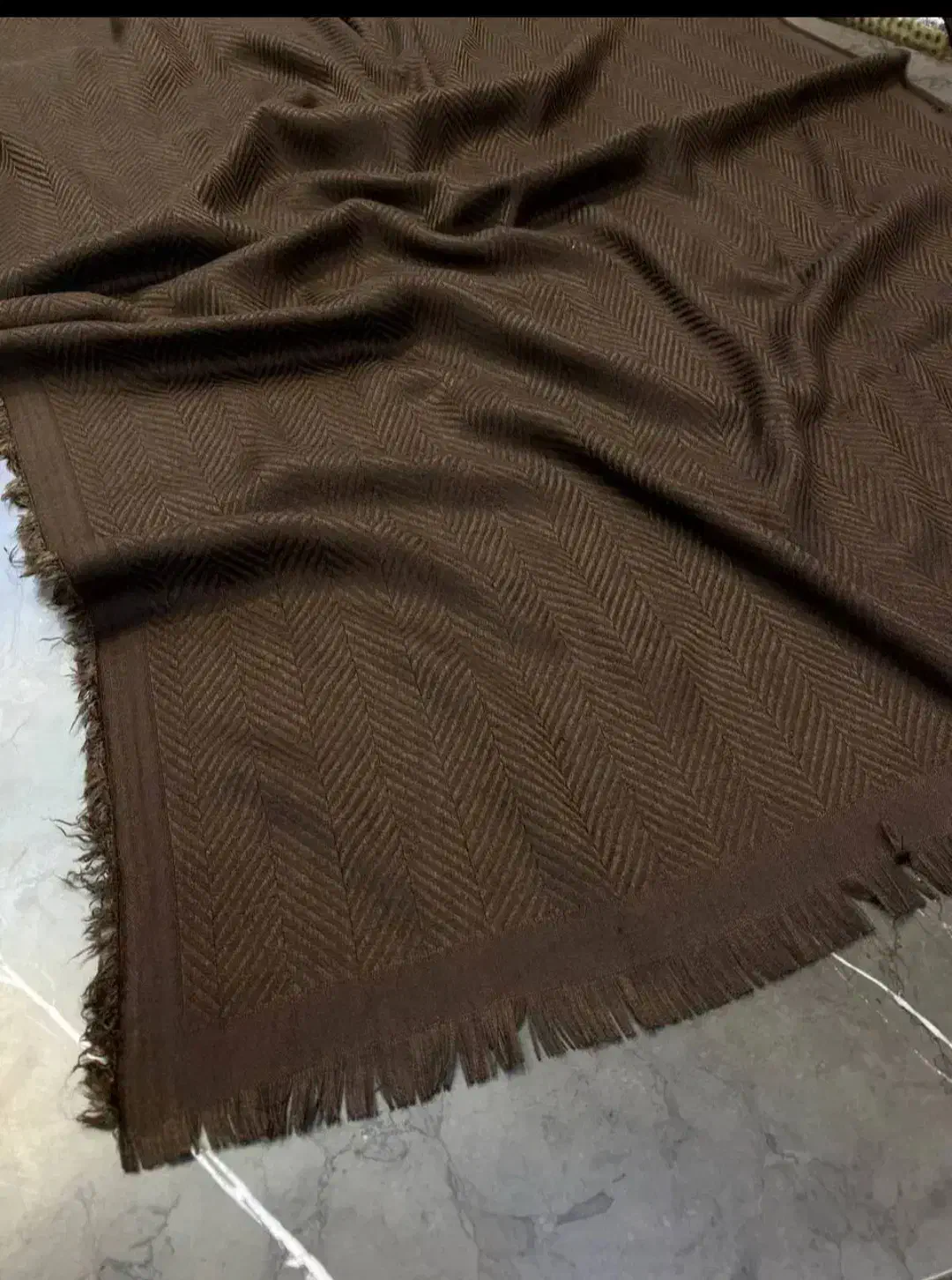 شال لب ریش|لباس|شیراز, منطقه هوایی شهید دوران|دیوار