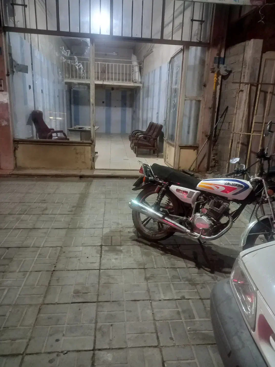 مغازه تجاری متراژحدودا۳۶ متر بابهر ۴ جنوبی|فروش مغازه و غرفه|فیروزکوه, |دیوار