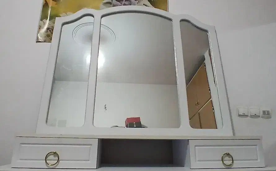 میز آرایش|جاکفشی، کمد، دراور|قم, قلعه کامکار|دیوار