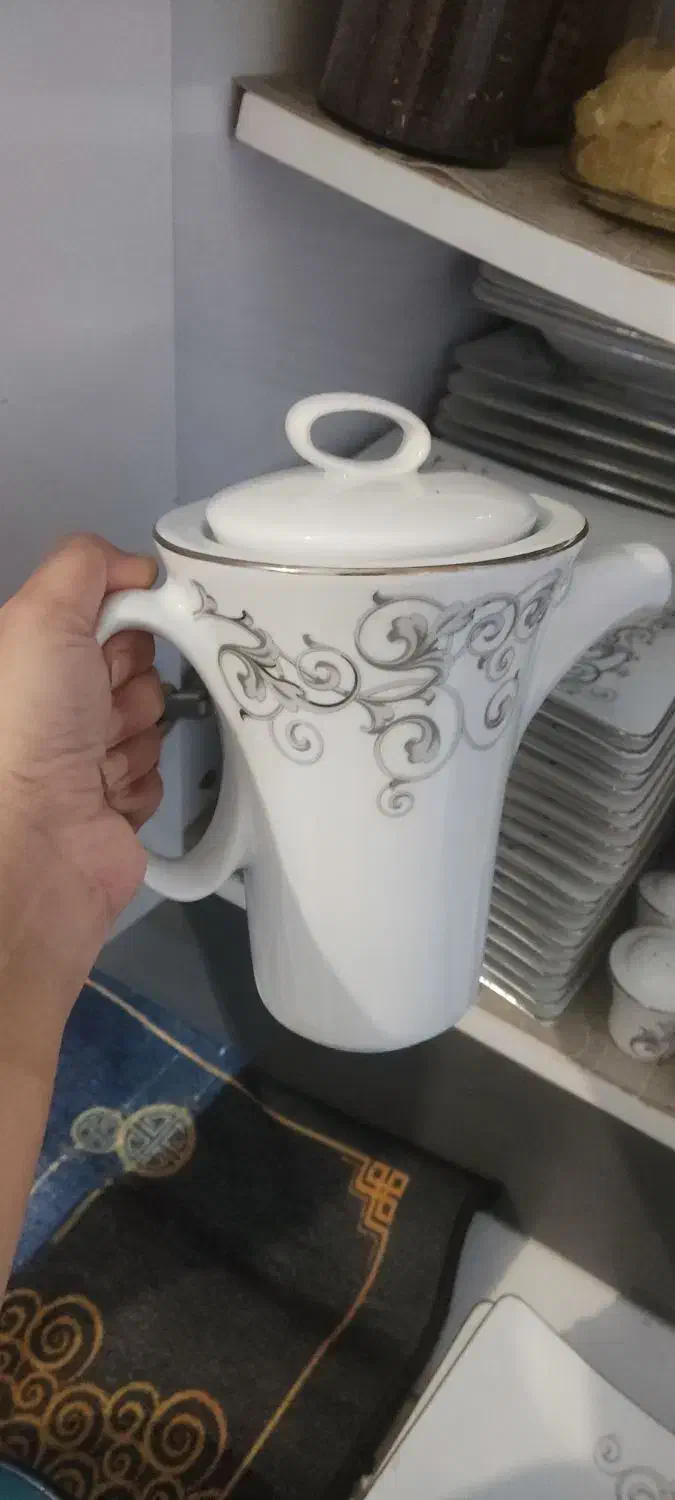 سرویس چینی ۱۲ نفره ۸۱ پارچه کاملا سالم|ظروف سرو و پذیرایی|گرمدره, |دیوار