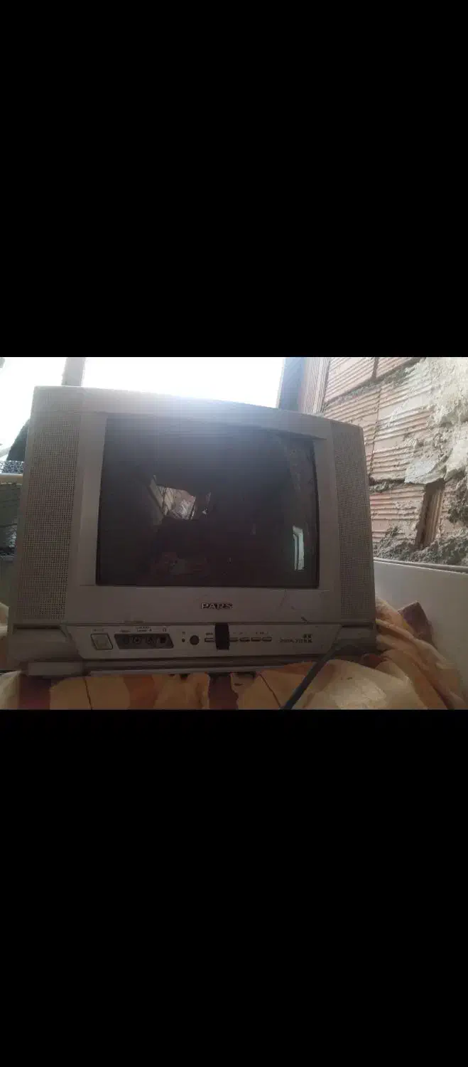 تلویزیون|تلویزیون و پروژکتور|بومهن, |دیوار