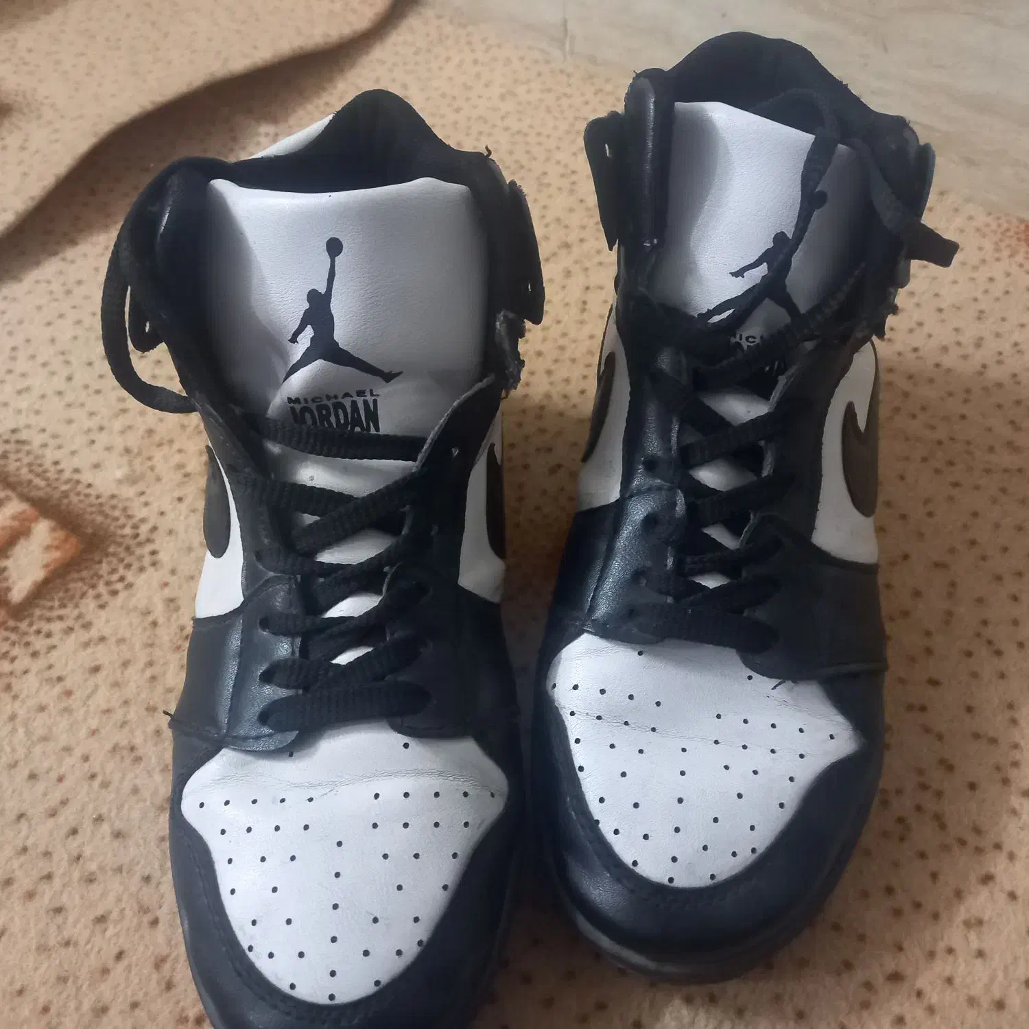 دوجفت کفش طوسی سالم سایز ۳۵،سفید سیاه  سایز ۳۷|کیف، کفش، کمربند|مشهد, خواجه ربیع|دیوار