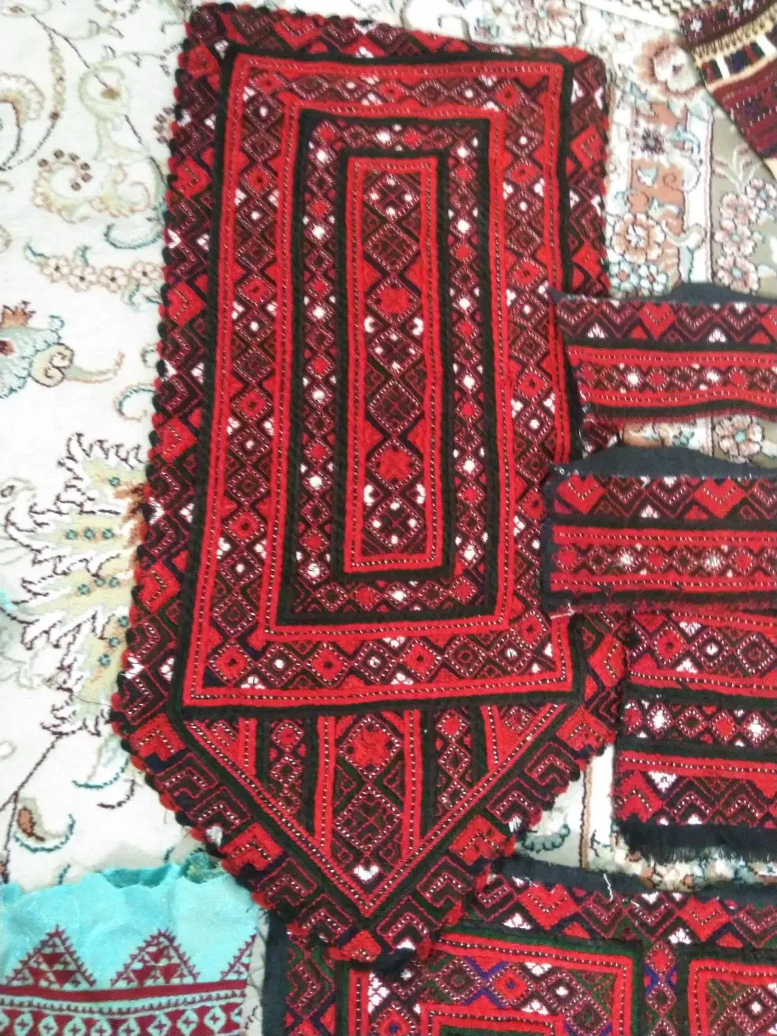 زی استین دست دو|لباس|سراوان, |دیوار