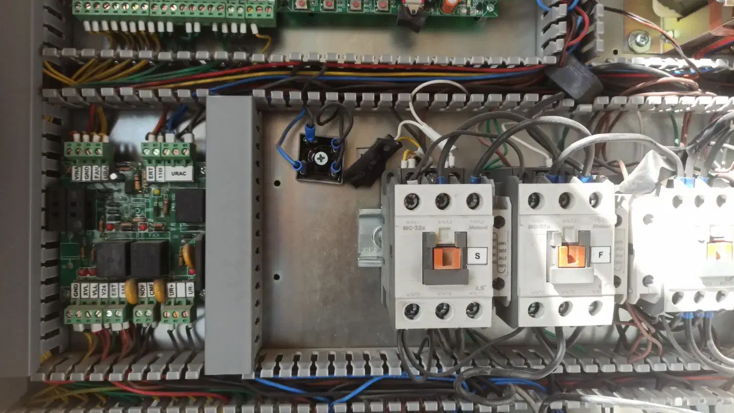 سرویس نگه داری اسانسور|خدمات پیشه و مهارت|بروجن, |دیوار