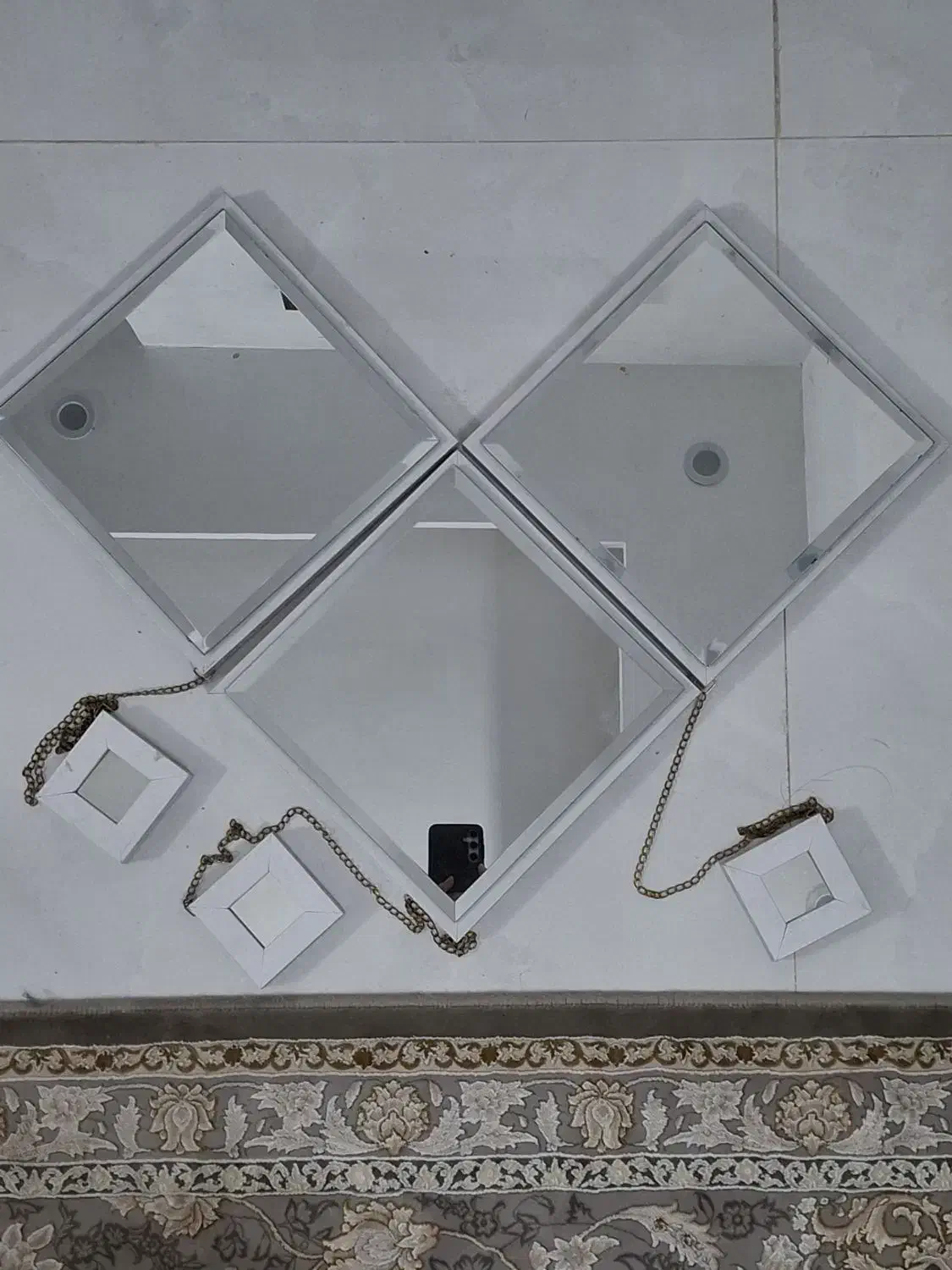 اینه|آینه|مشهد, رسالت|دیوار